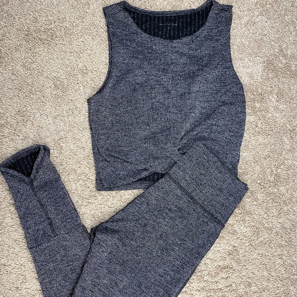 Joan Brown — Yoga Kit — XS